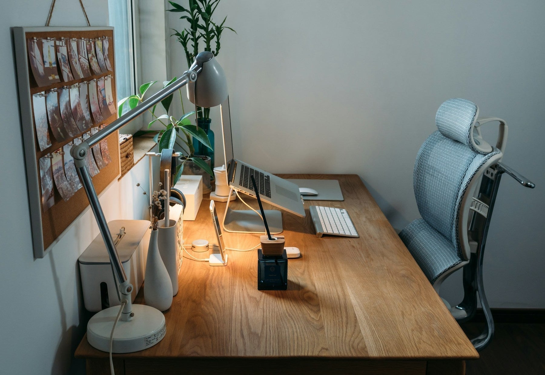 The Hidden Cost of Bad Chairs: How Ergonomic Seating Cuts Pain by 40%